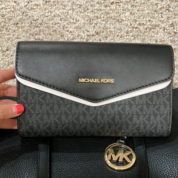 MK Kimberly Large Pebbled Leather and Logo 3-in-1 Tote Bag Set 35H9GKFT9T - Picture 10 of 17